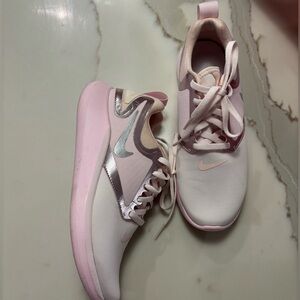 Nike Pink Lunarsolo Sneakers